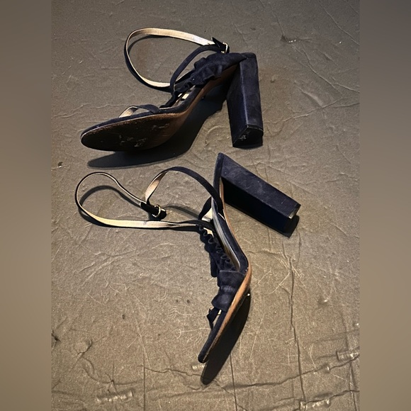 Chloe sexy blue suede ruffled heels size 38.5 - Picture 5 of 9